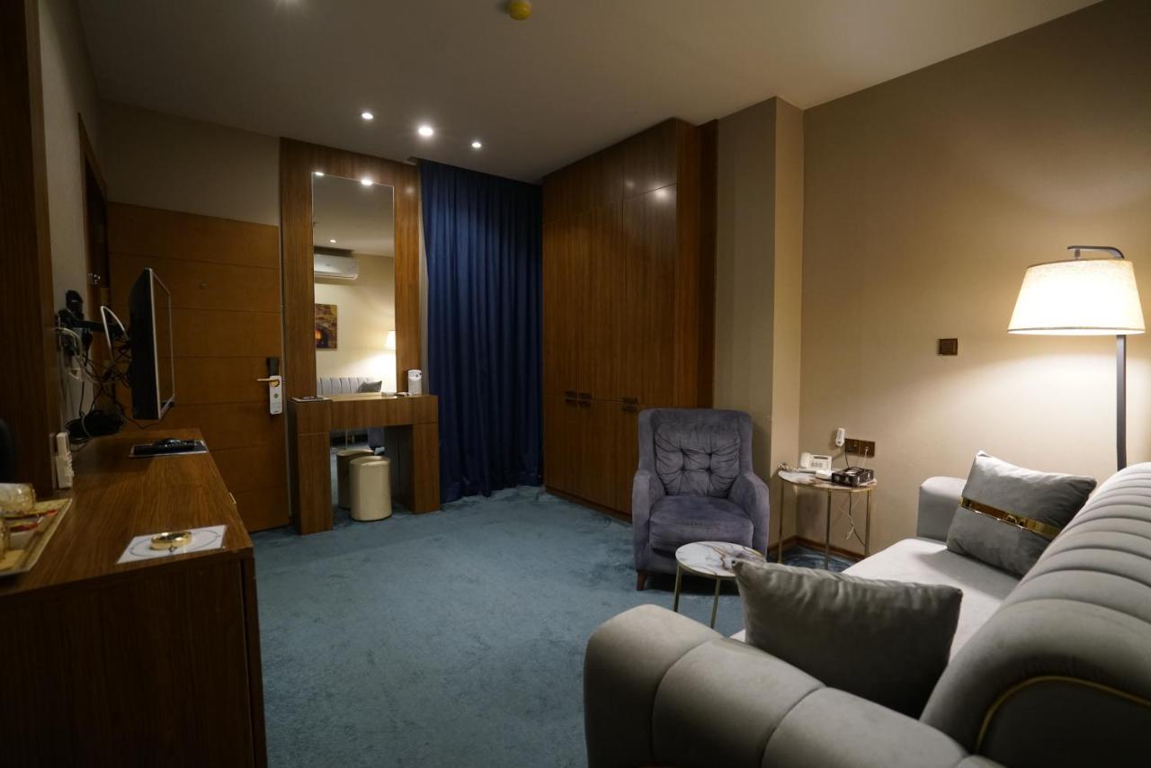 Gratus Hotel アルビール エクステリア 写真