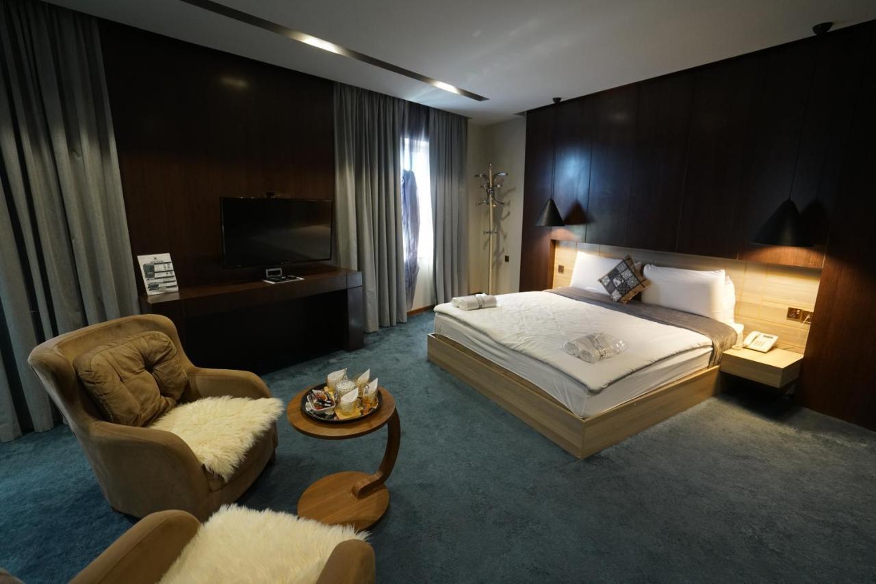 Gratus Hotel アルビール エクステリア 写真